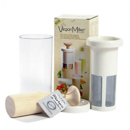 Wooden mallet vegetal milk preparer